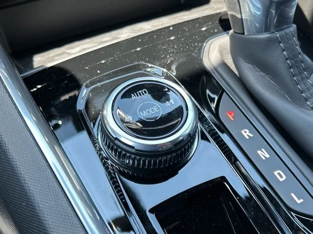 New 2026 Summit White GMC Elevation image 36