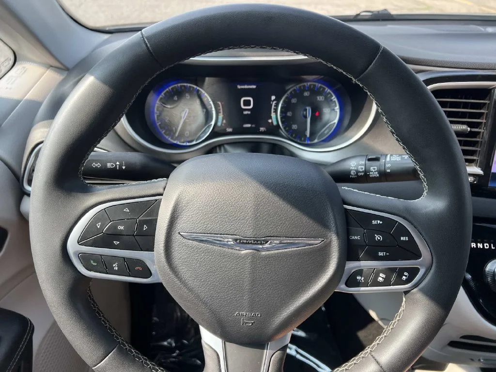 Used 2023 White Chrysler Touring L image 16
