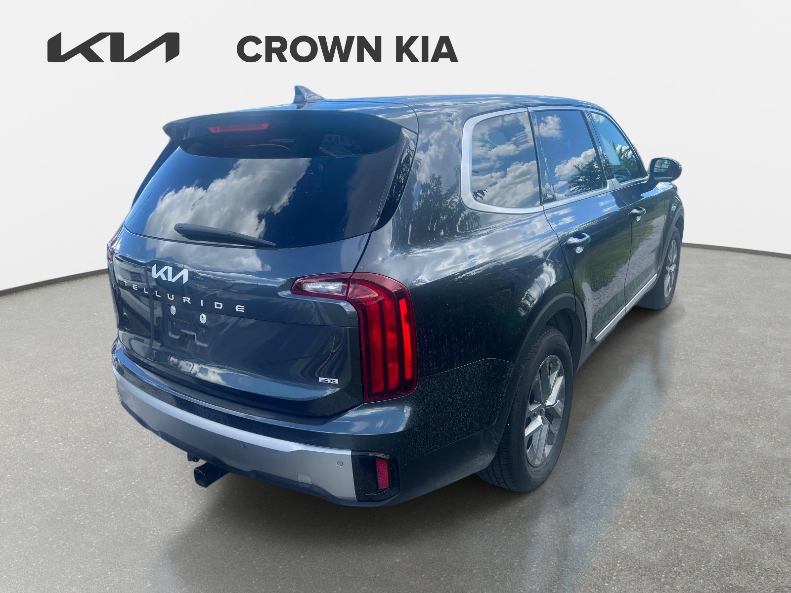 Used 2023 Gravity Gray Kia LX image 6