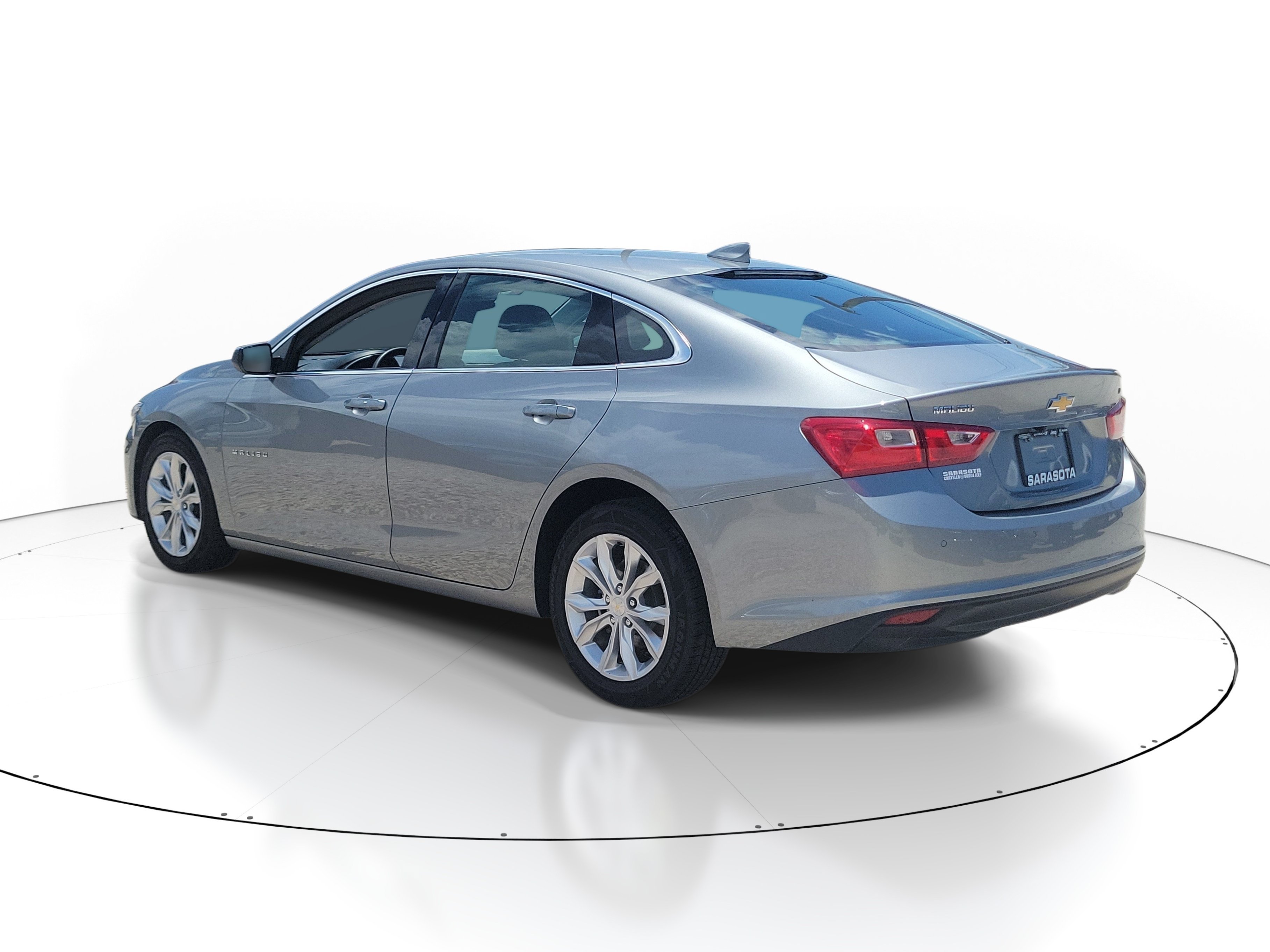 Used 2024 Sterling Gray Metallic Chevrolet LT image 4