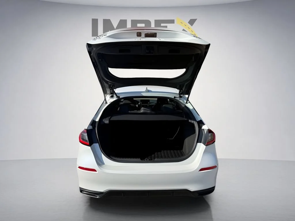 Used 2025  Honda Sport image 27