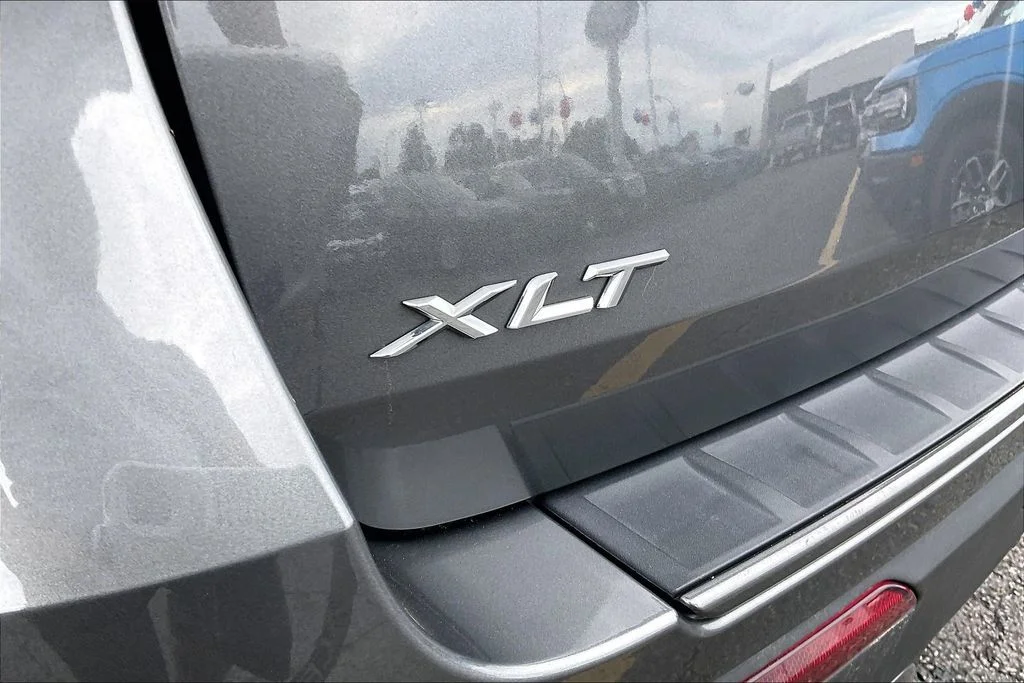 Used 2022 Gray Ford XLT image 32