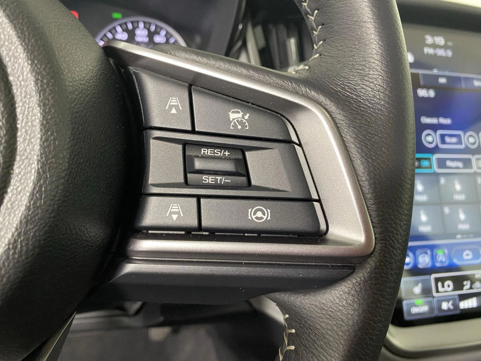 Used 2025 Crystal Black Silica Subaru Premium image 15