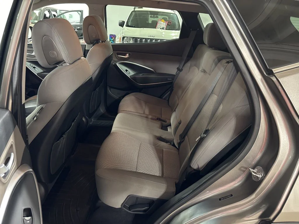 Used 2018 Gray Hyundai 2.4 Base image 27