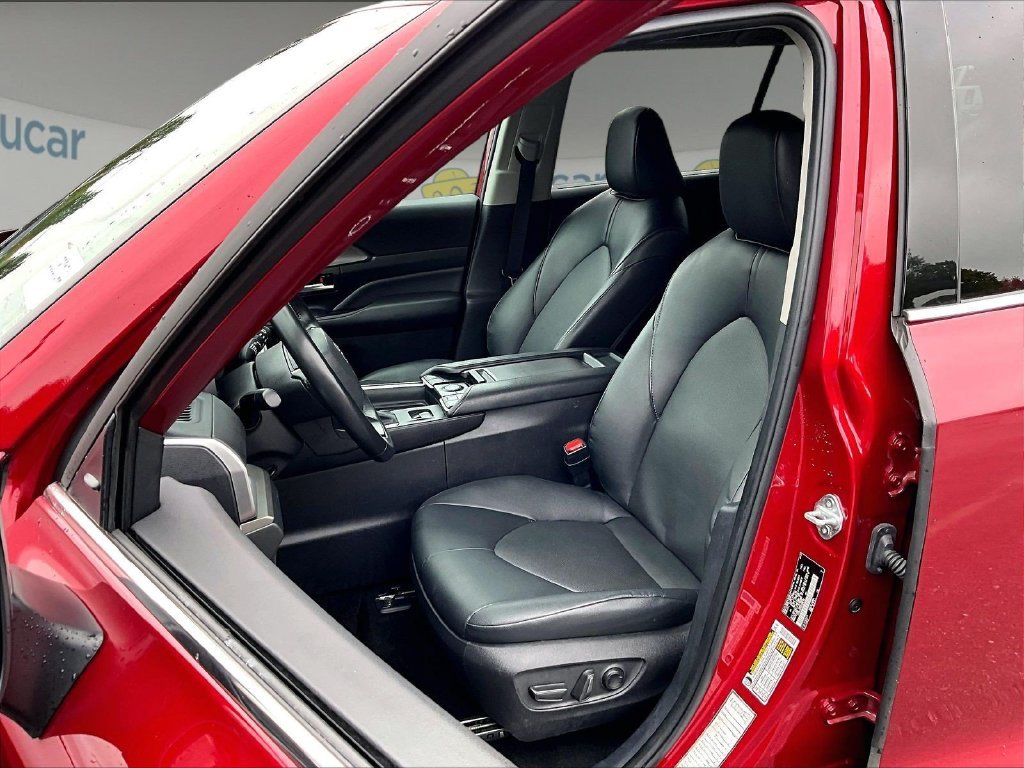 Used 2025 Red Toyota XLE image 10