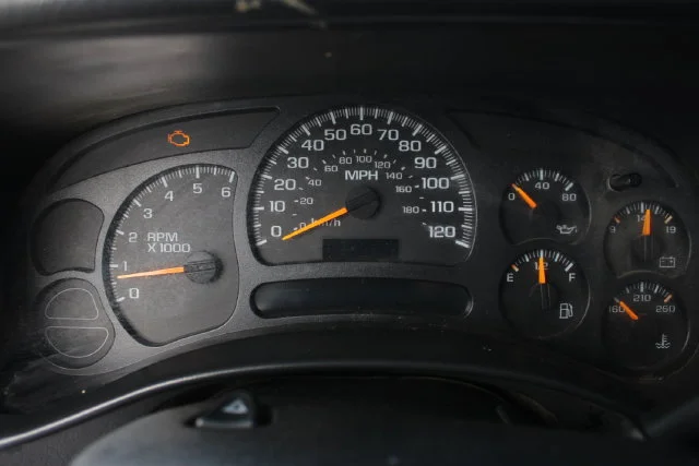 Used 2005 White Chevrolet Work Truck image 6