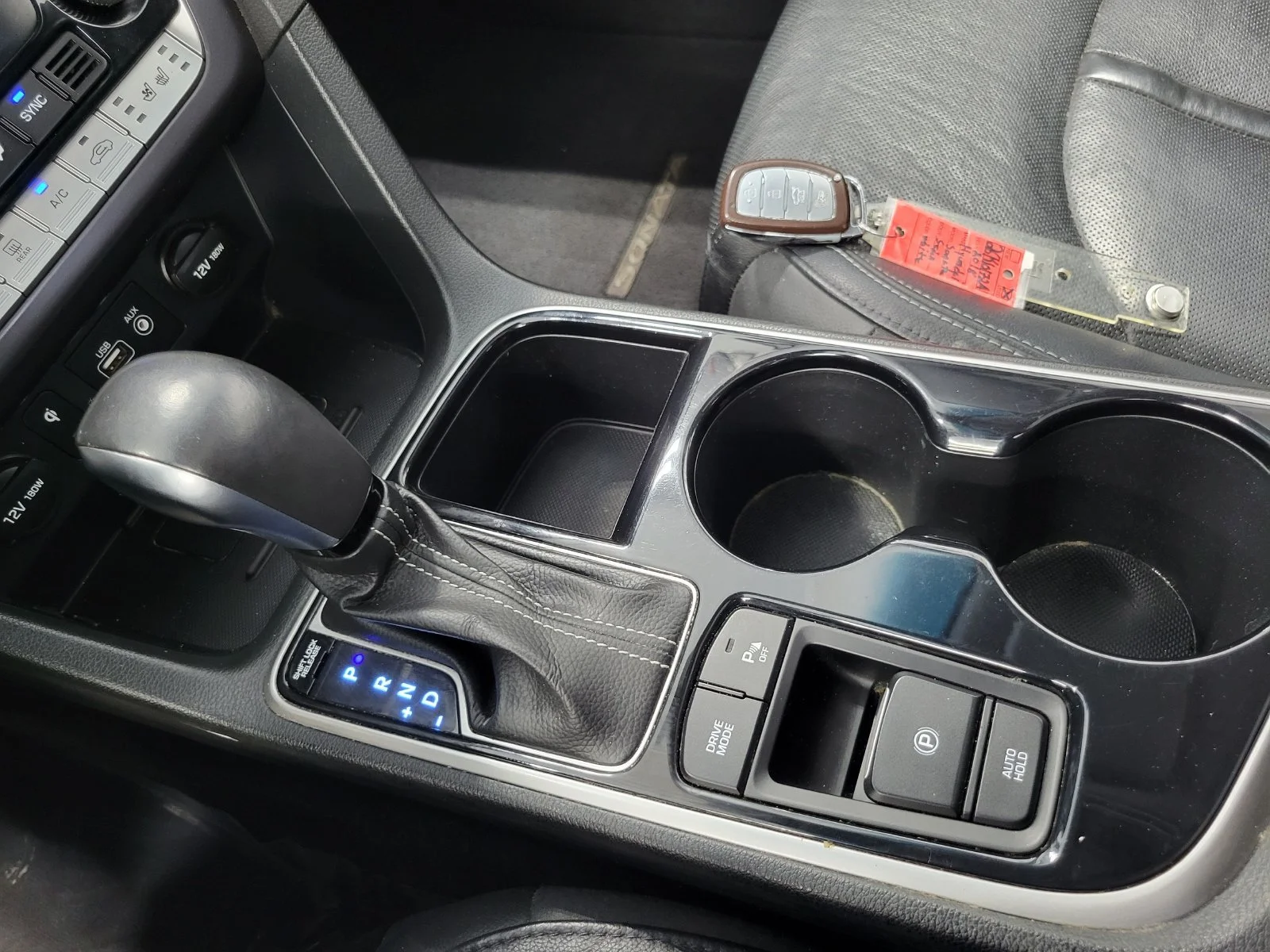 Used 2018 White Hyundai Limited image 23