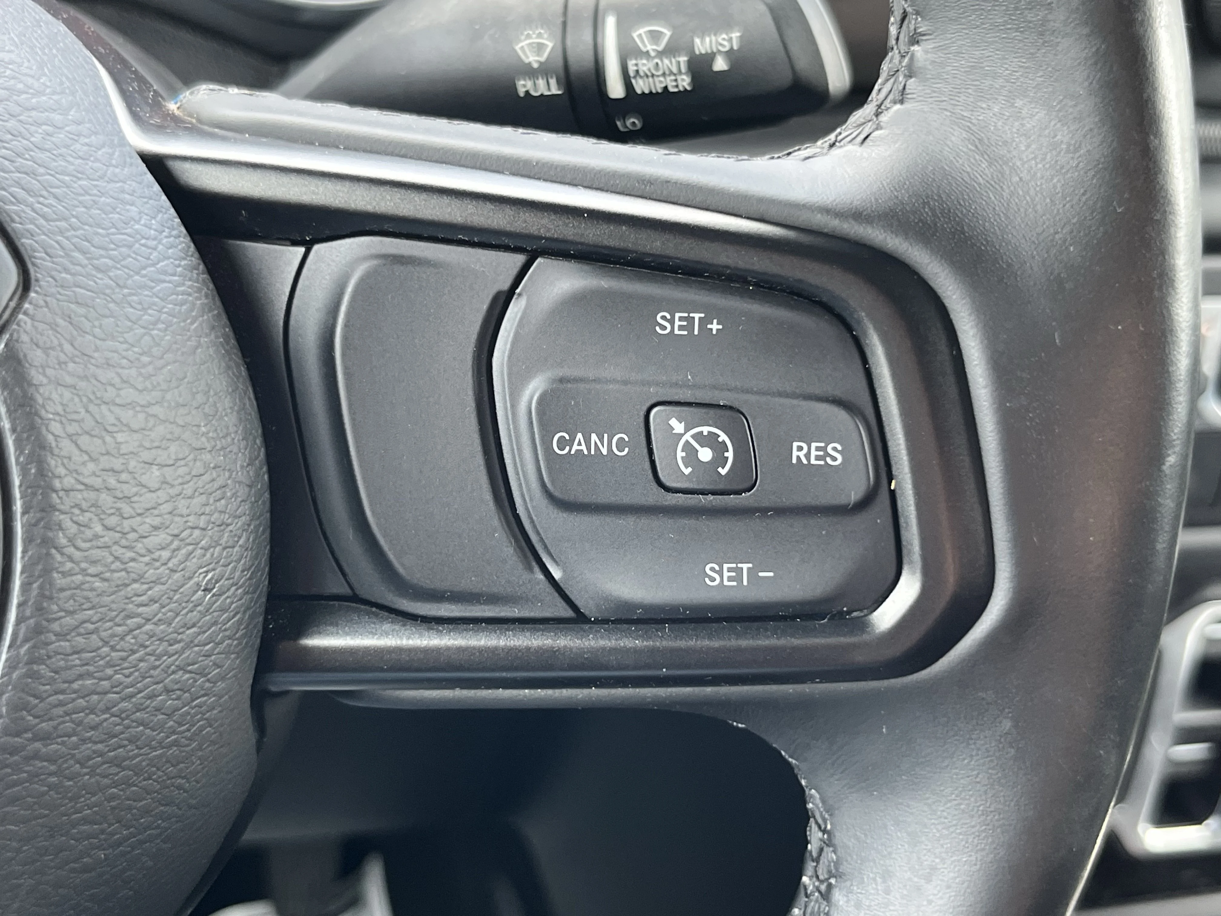Used 2018 Mojito! Clearcoat Jeep Unlimited Sport S image 24