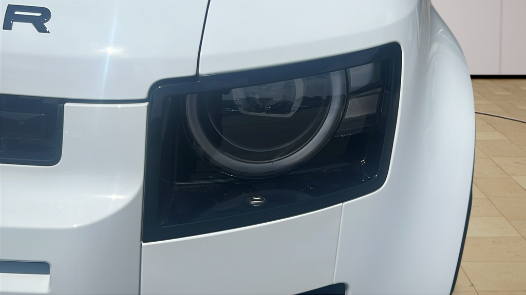 New 2026 White Land Rover V8 image 11