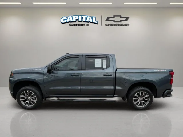 Used 2019 Gray Chevrolet RST image 2