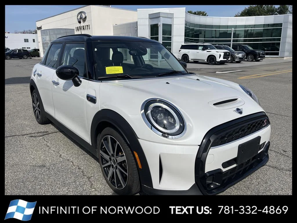2024 MINI Hardtop Cooper S's photo