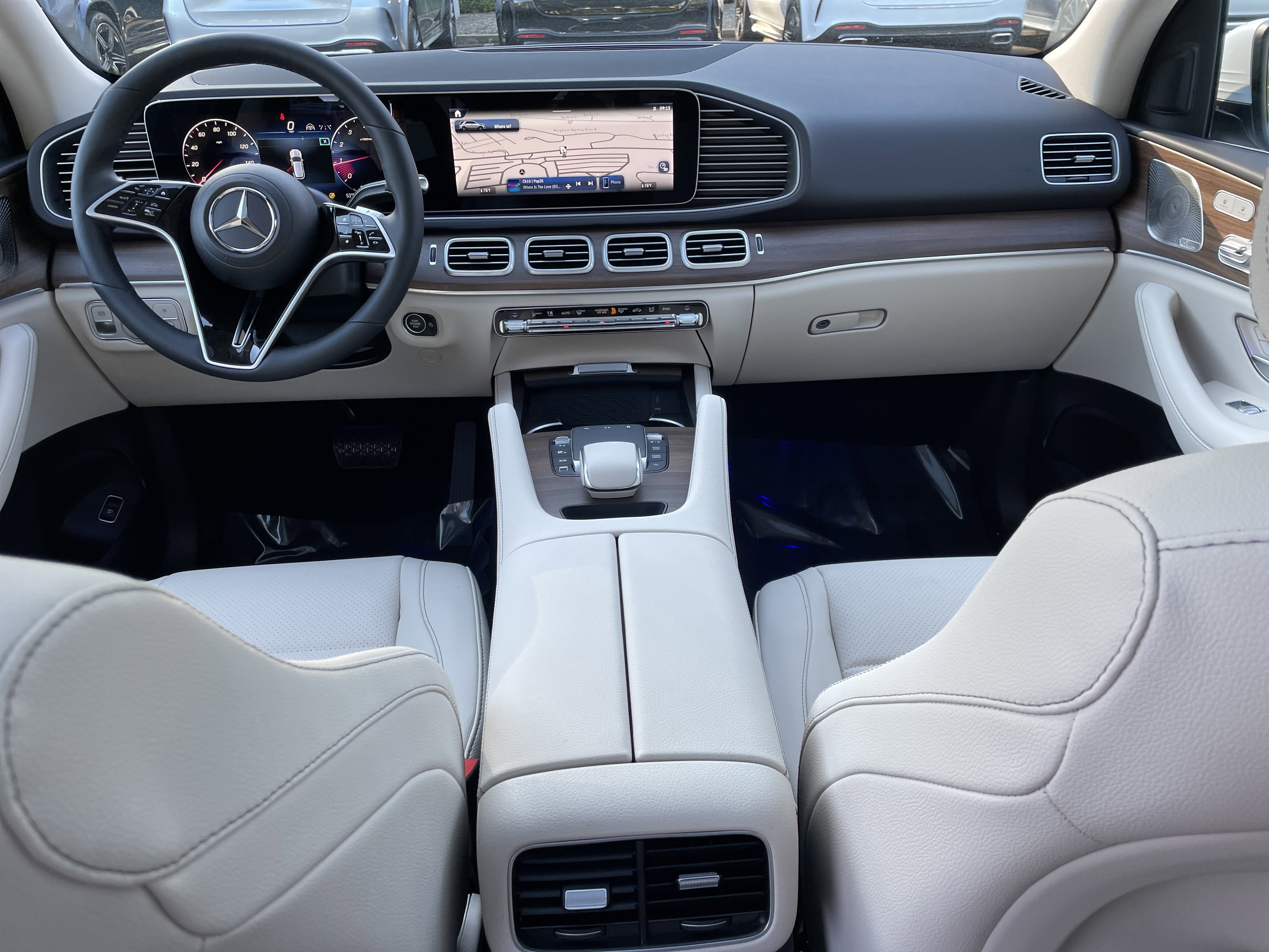 New 2026 MANUFAKTUR Moonlight White Metallic Mercedes-Benz GLE 350 4MATIC® SUV image 22
