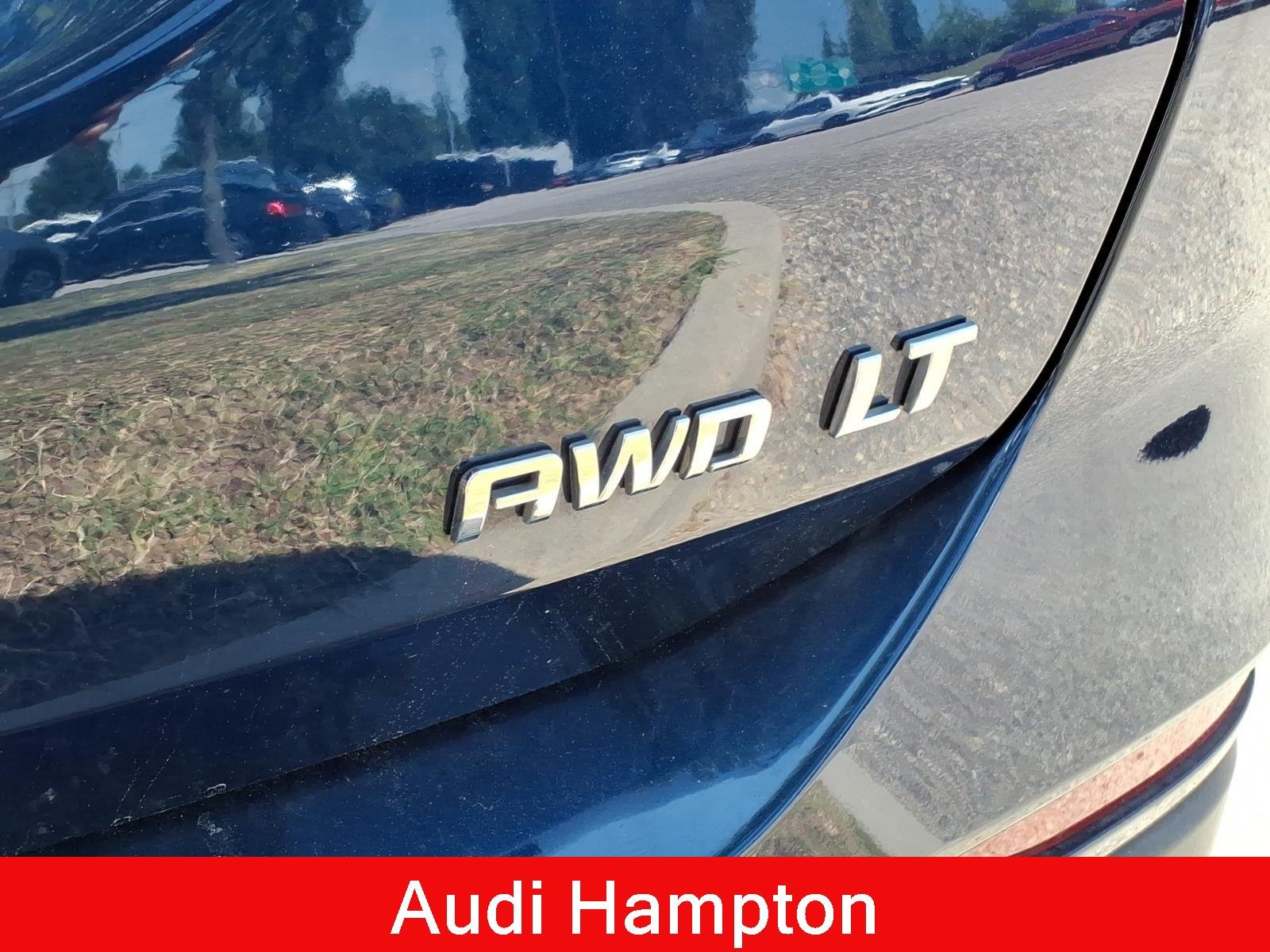 Used 2022 Blue Glow Metallic Chevrolet LT image 9