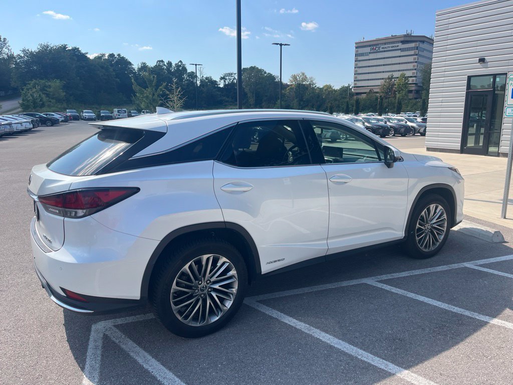 Used 2021 Eminent White Pearl Lexus 450h image 8