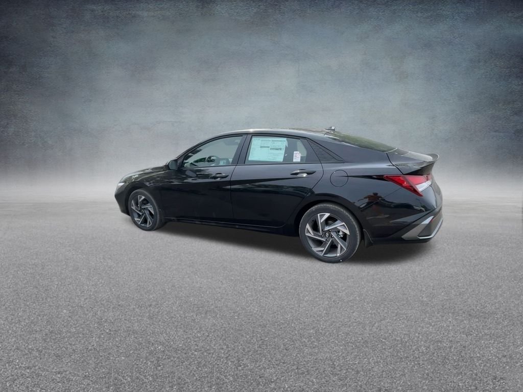 Certified Used 2025 Abyss Black Hyundai SEL Sport image 17