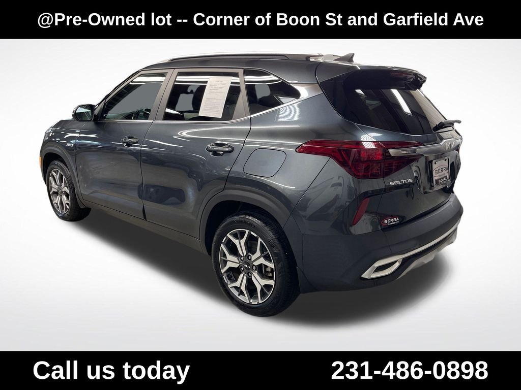 Used 2023 Gray Kia EX image 4