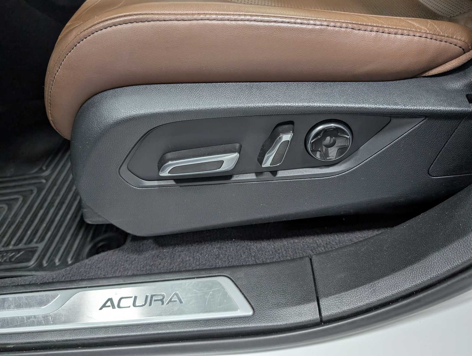 Used 2020 Platinum White Pearl Acura w/Technology Pkg image 38