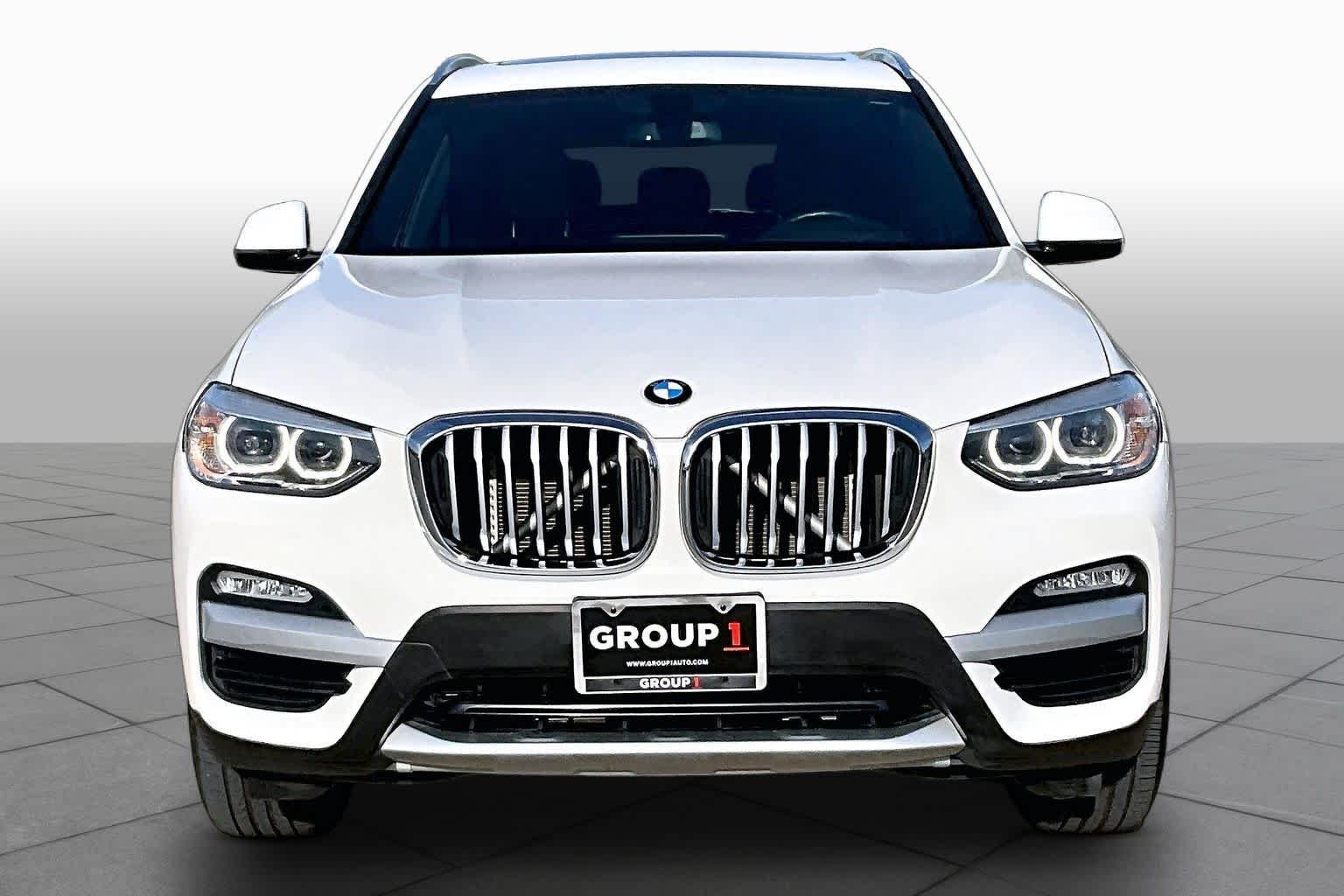 Used 2018 Alpine White BMW xDrive30i image 4