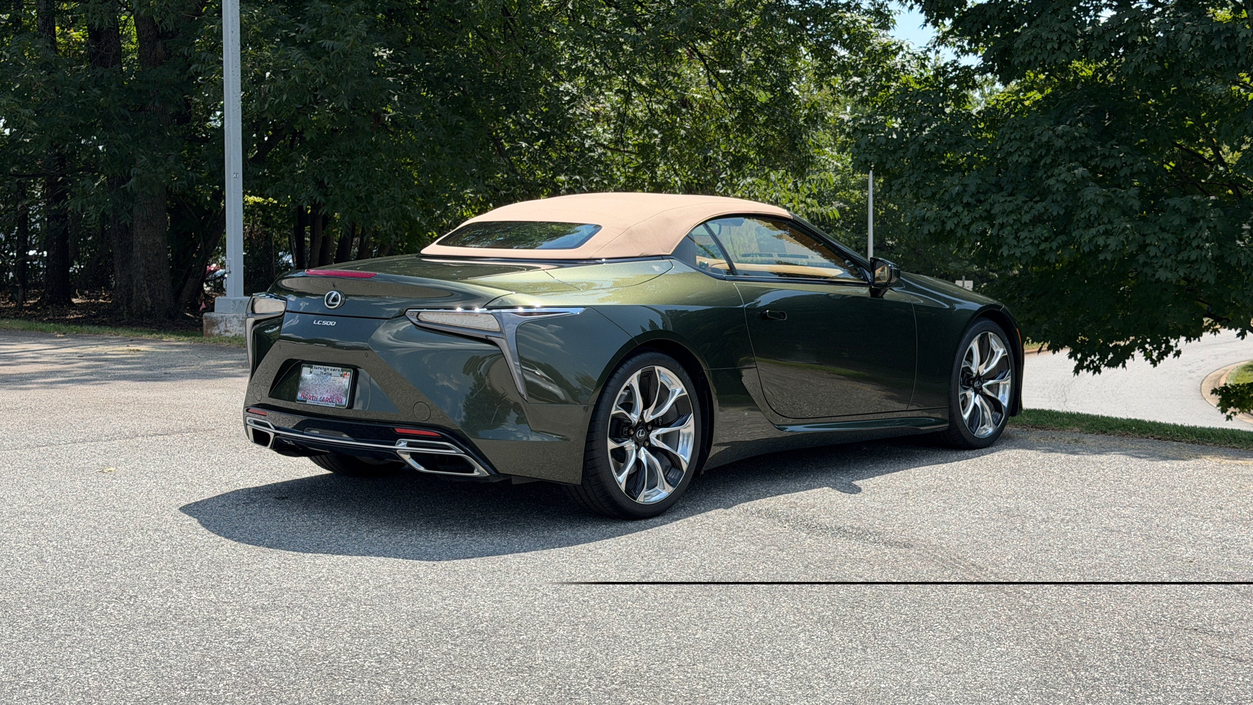 Used 2021 Nori Green Pearl Lexus 500 image 8