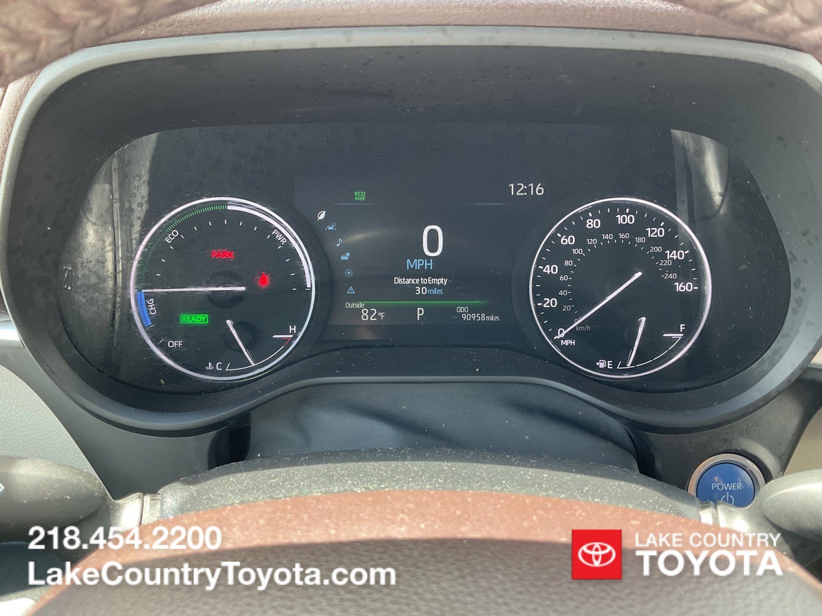 Used 2022 Silver Toyota Platinum image 27