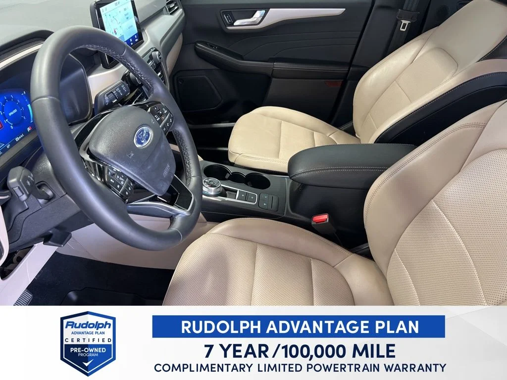 Used 2022 Black Ford SEL image 10