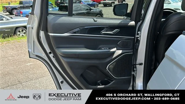 Used 2023 Silver Jeep Trailhawk 4xe image 25