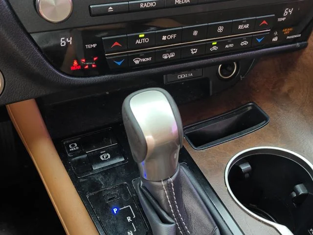 Used 2021 White Pearl Lexus 350L image 15
