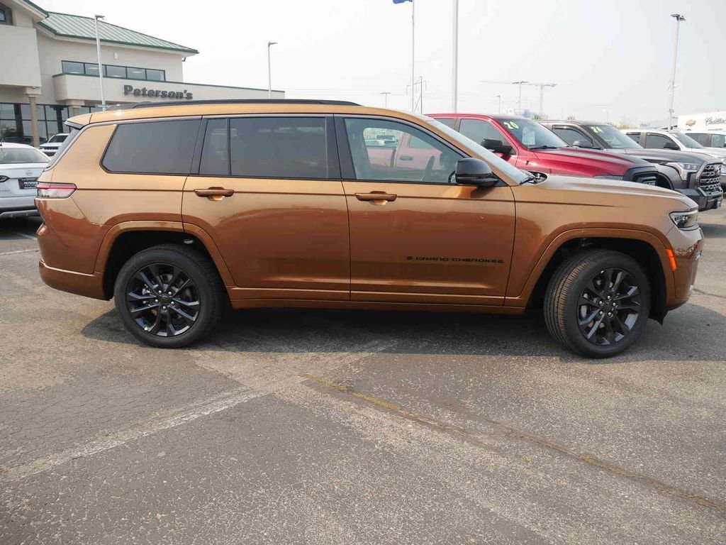 New 2026 Copper Shino Metallic Clearcoat Jeep Limited image 19
