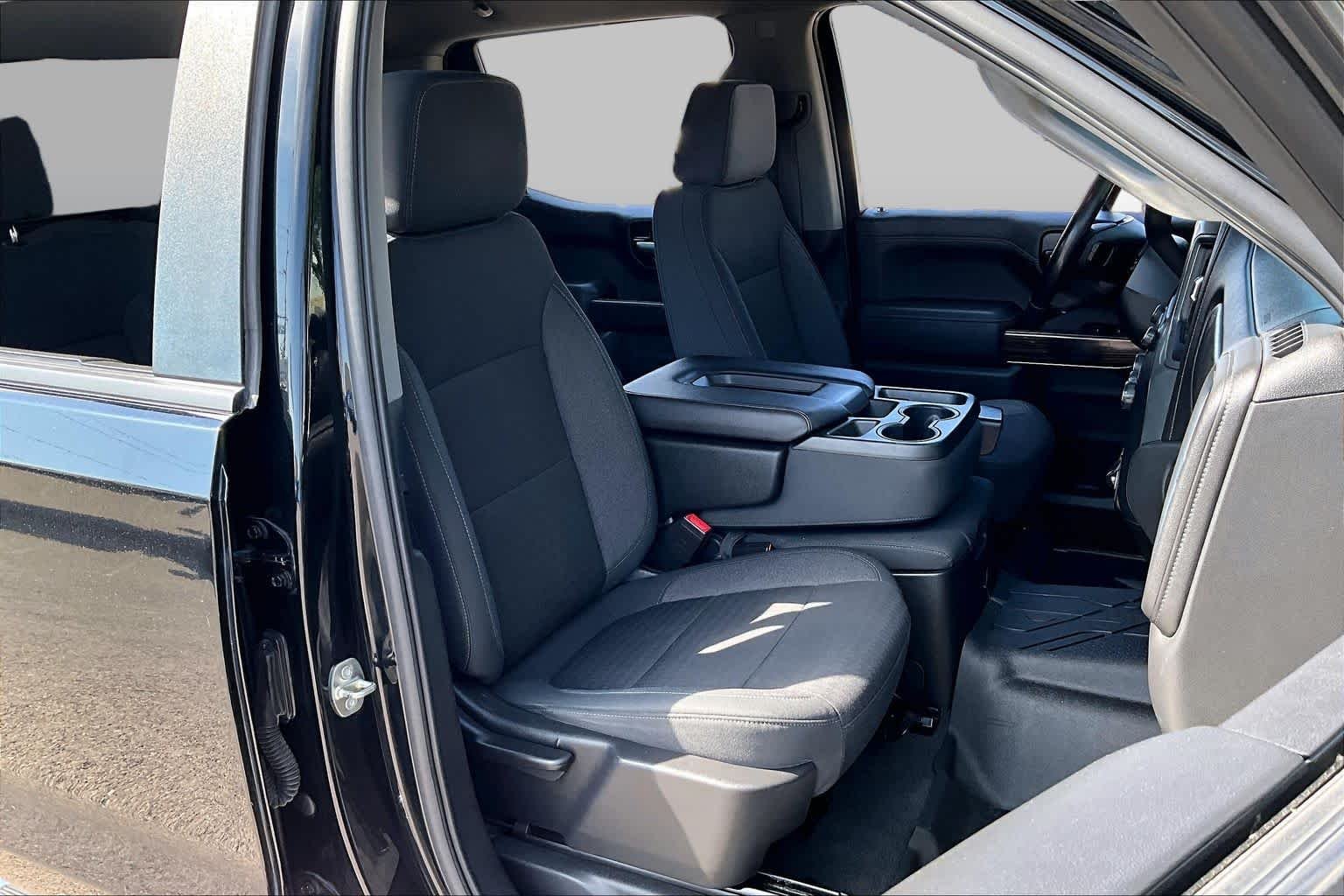 Used 2020 Black Chevrolet LT image 9