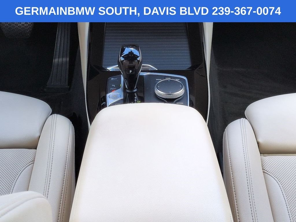 Used 2022 Alpine White BMW sDrive30i image 21