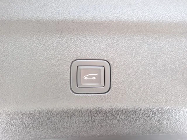 Used 2024 White Cadillac Premium Luxury image 27