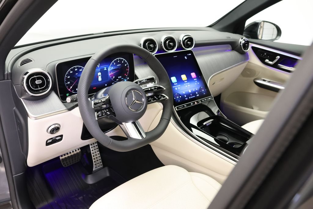 New 2027 Graphite Grey Metallic Mercedes-Benz GLC 300 image 35