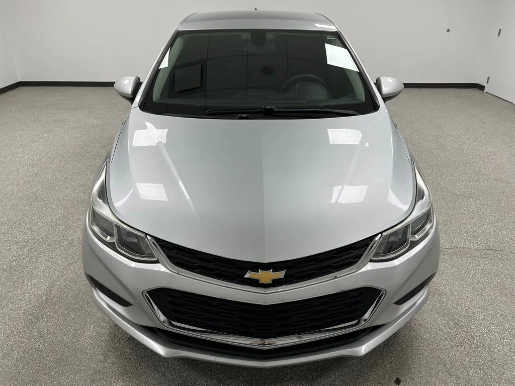 Used 2018 Silver Chevrolet LS image 3