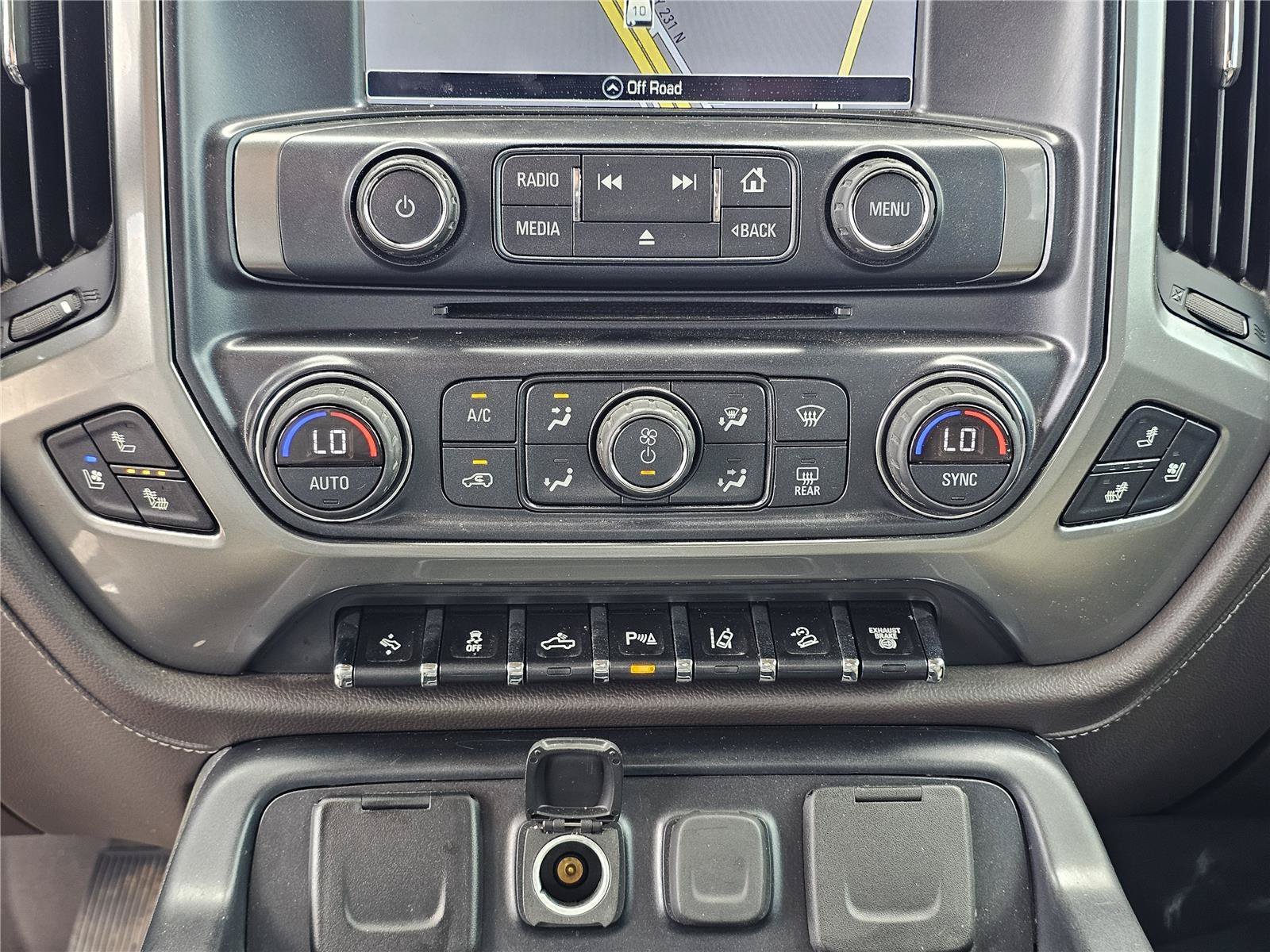 Used 2019 Summit White Chevrolet LTZ image 27