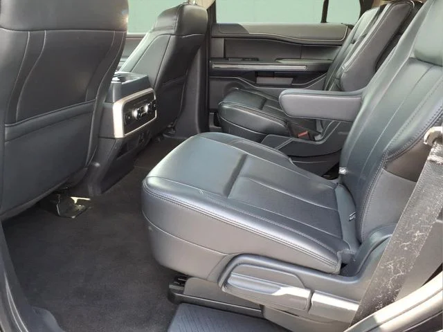 Used 2024 Black Ford XLT image 12