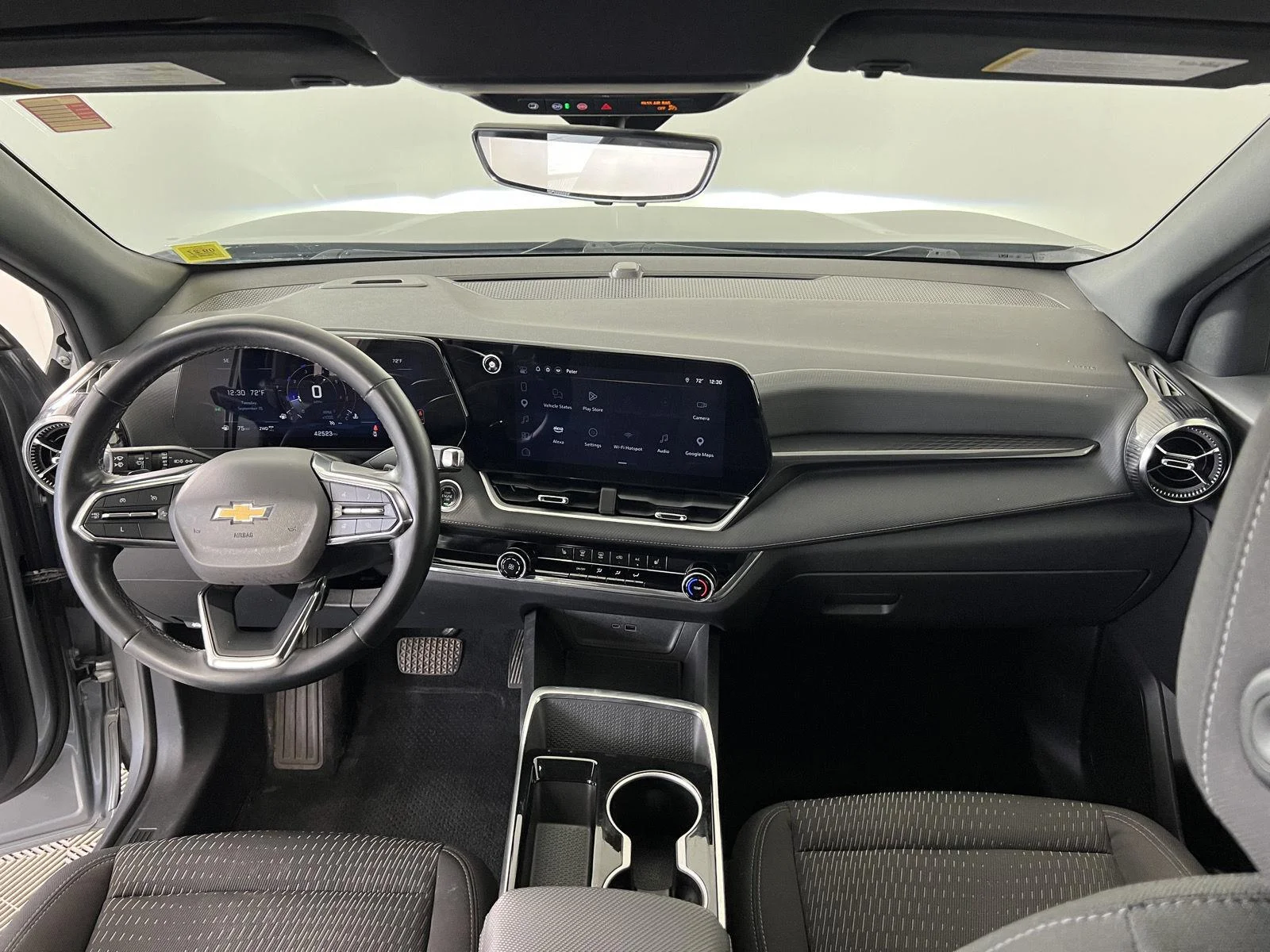 Used 2025 Sterling Gray Metallic Chevrolet LT image 19