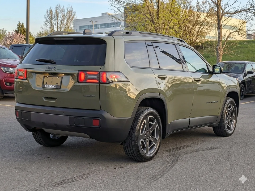 New 2026 41 Jeep Laredo - - 4x4 - Adaptive Cruise - 12.3 Display - Heated Seats/Wheel - Compact Spare Tire & More! image 8