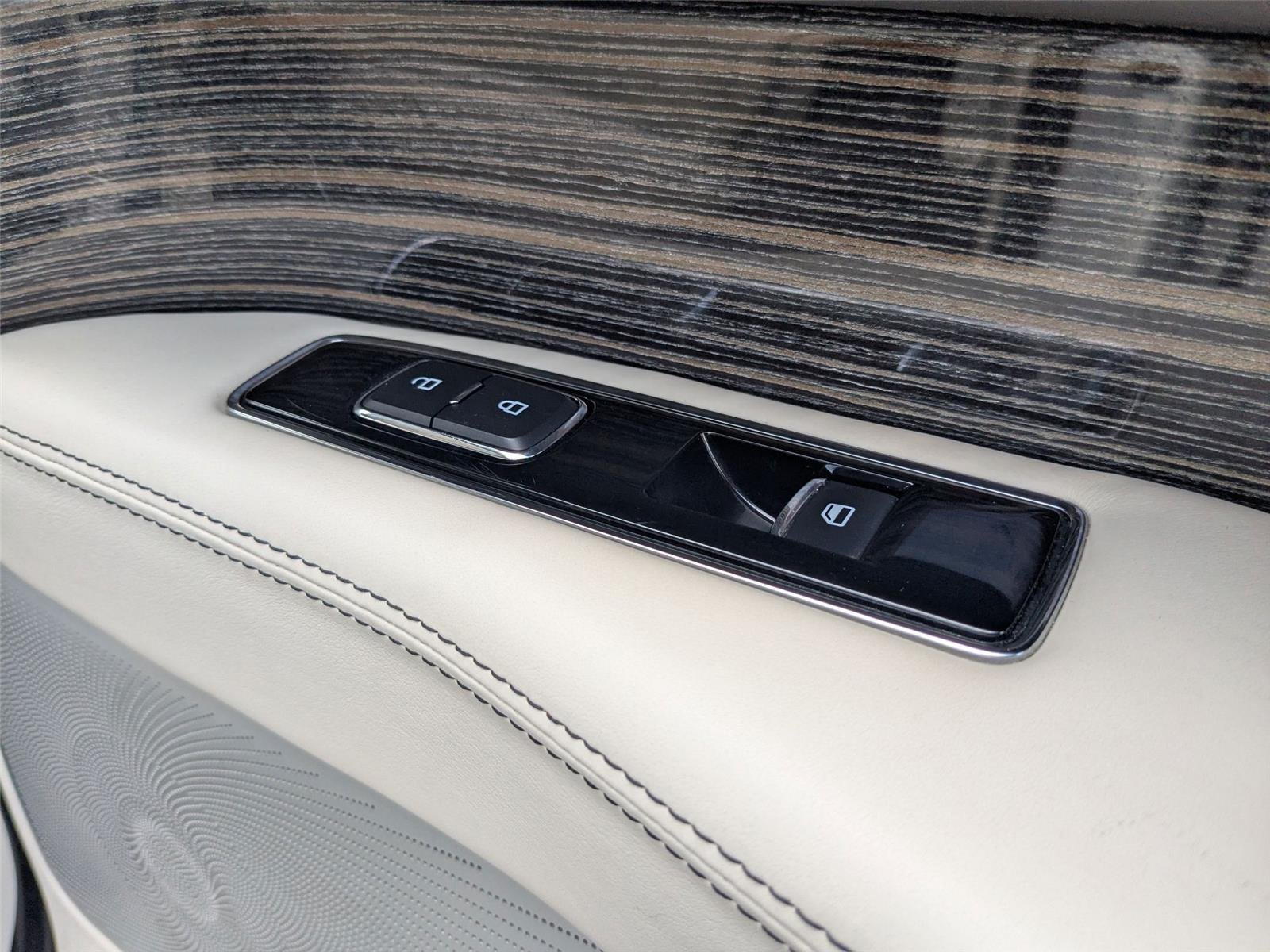 Used 2020 Pristine White Lincoln Black Label image 33