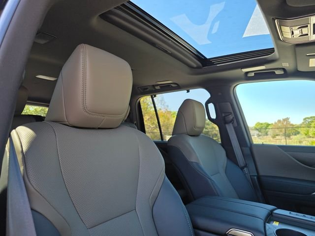 2026 Lexus LX 700h Overtrail - Photo 11
