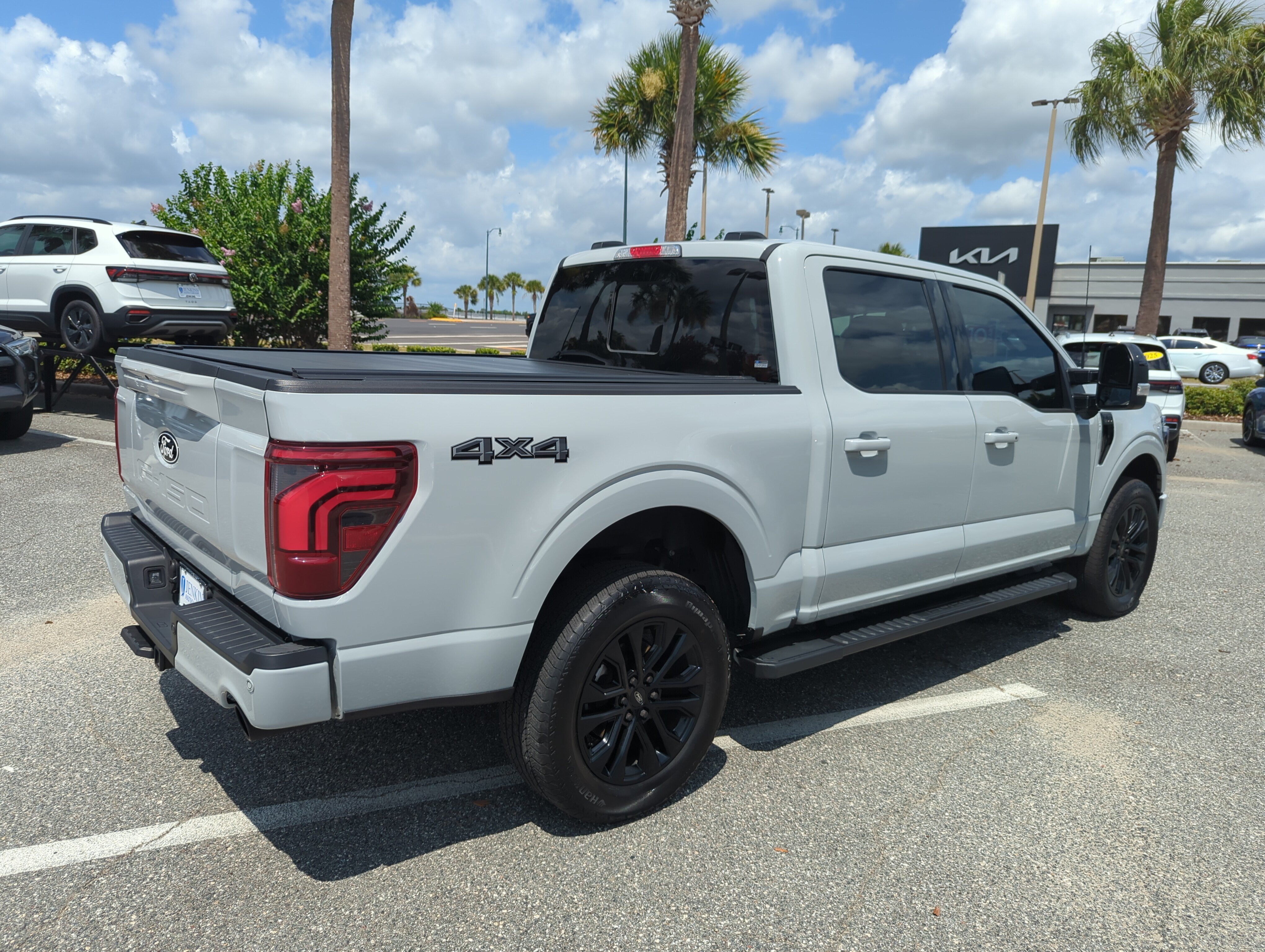 Used 2024 Avalanche Ford LARIAT image 5