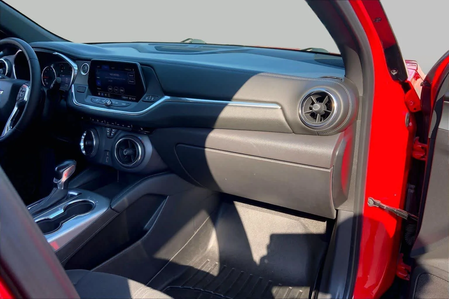 Used 2019 Red Hot Chevrolet  image 19