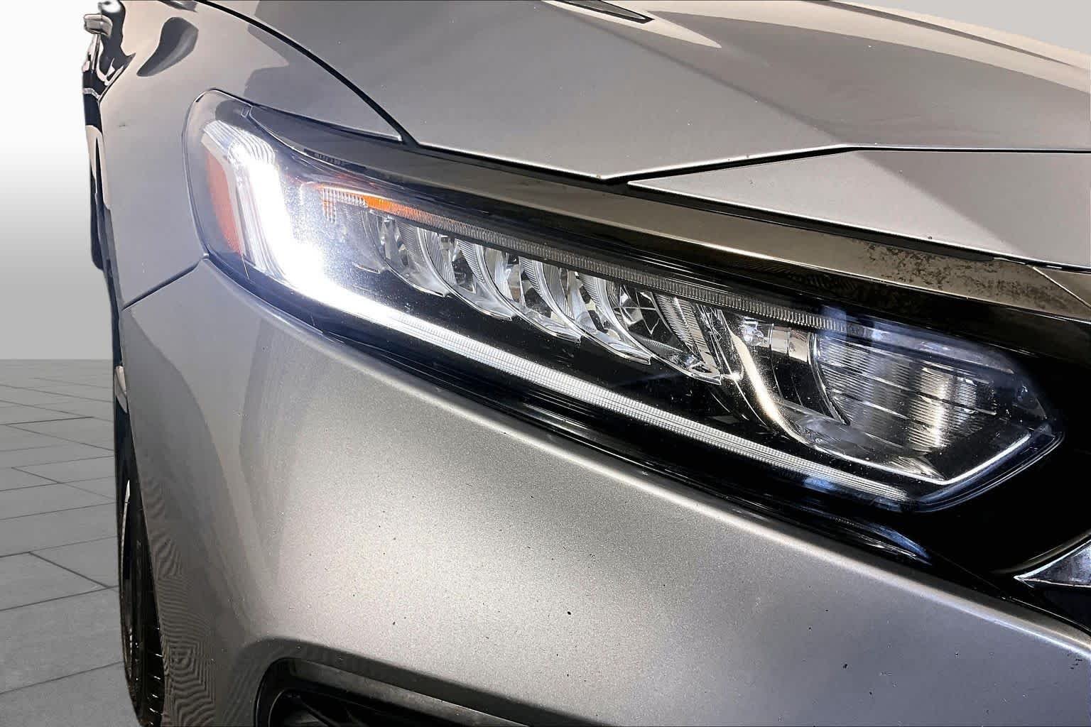 Used 2020 Lunar Silver Metallic Honda Sport image 27