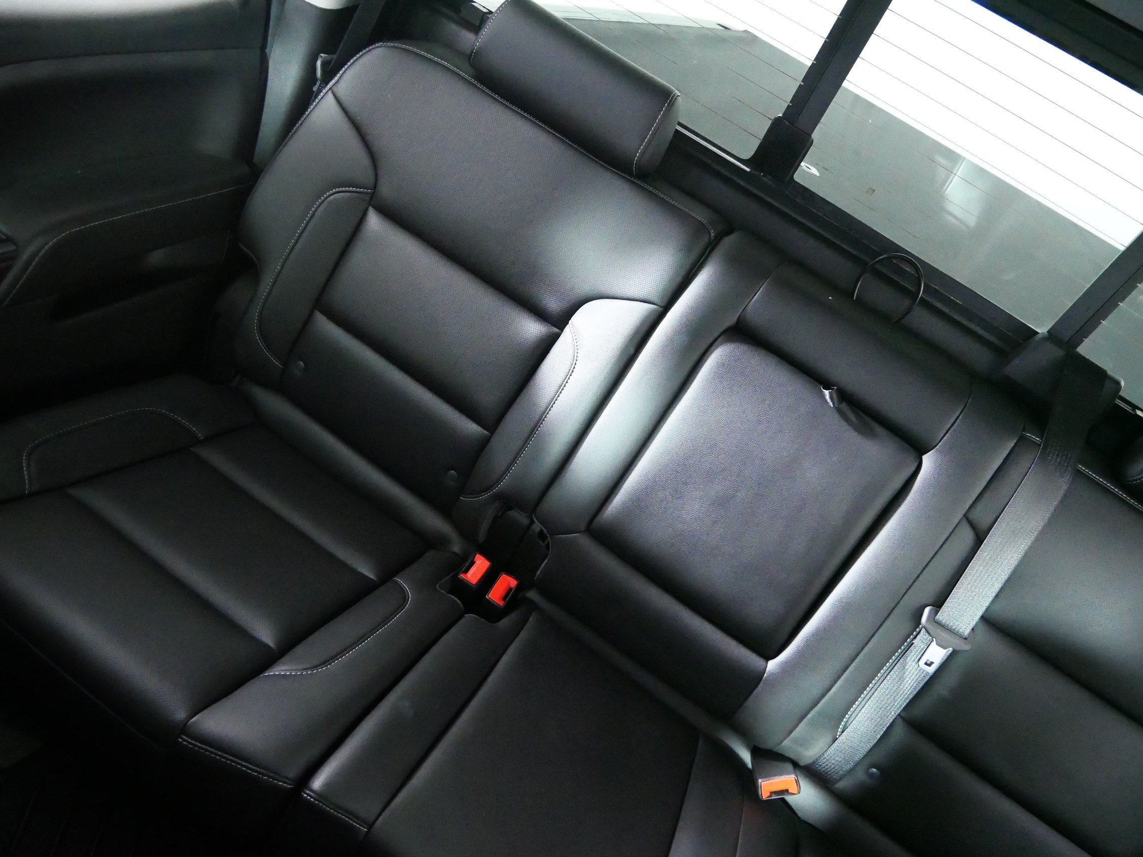 Used 2018 WHITE FROST TRICOAT GMC SLT image 12