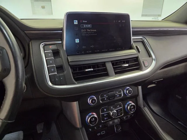 Used 2022 White GMC SLT image 24