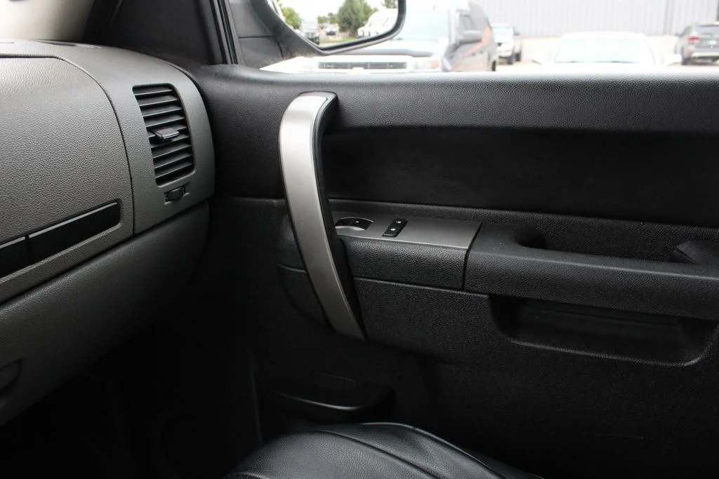 Used 2012 White Chevrolet LS image 15