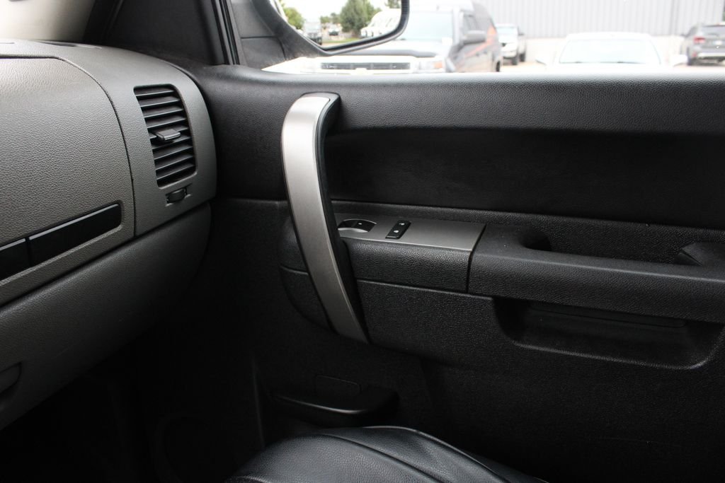 Used 2012 White Chevrolet LS image 15
