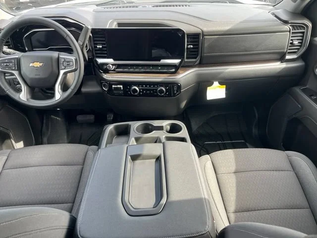Used 2025 Summit White Chevrolet LT image 16