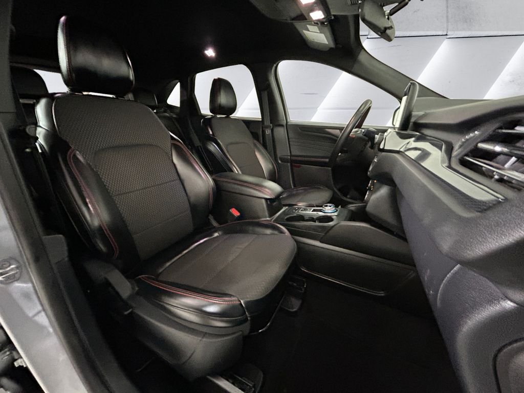 Used 2024 Silver Ford ST-Line image 14