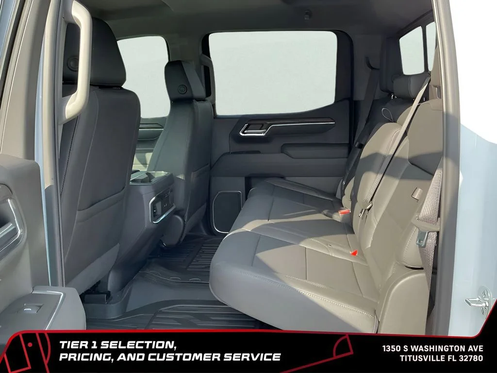 New 2026 Glacier White Tricoat GMC SLT image 41