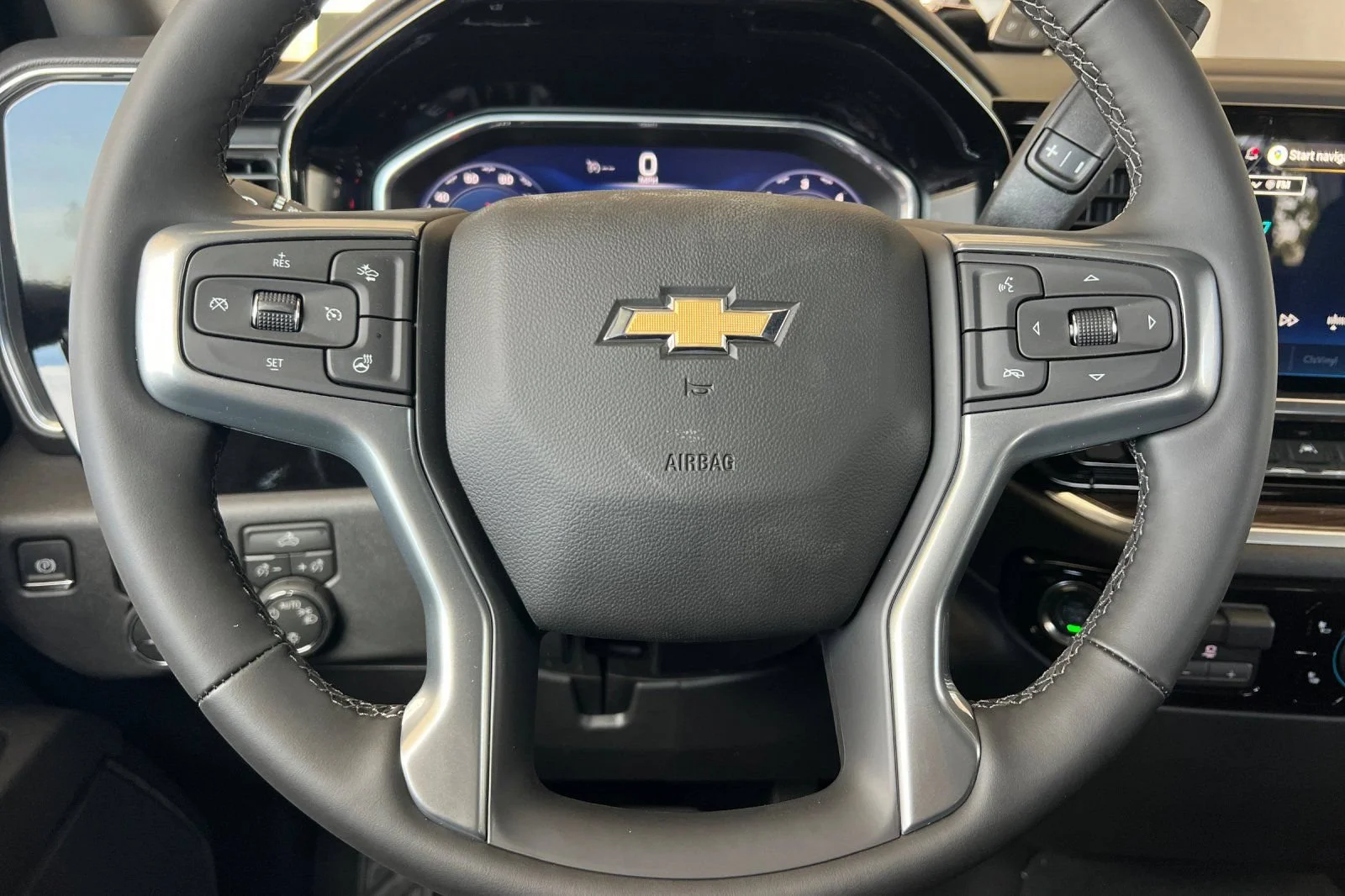 New 2026 Summit White Chevrolet LT (2FL) image 23